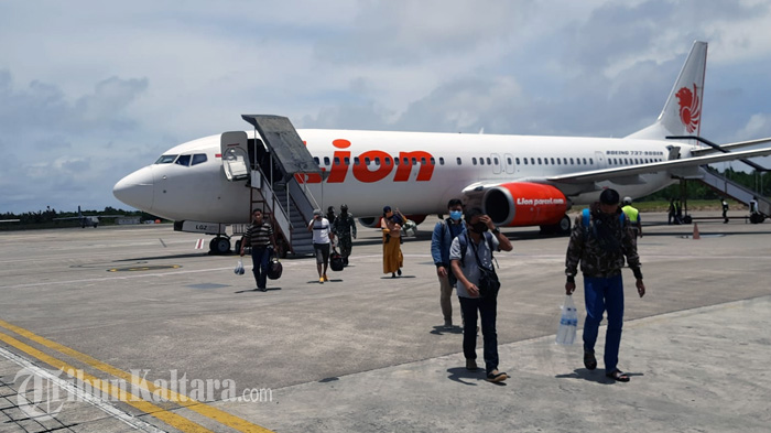 pesawat-lion-air-di-bandara-juwata-tarakan-14072021_1.jpg