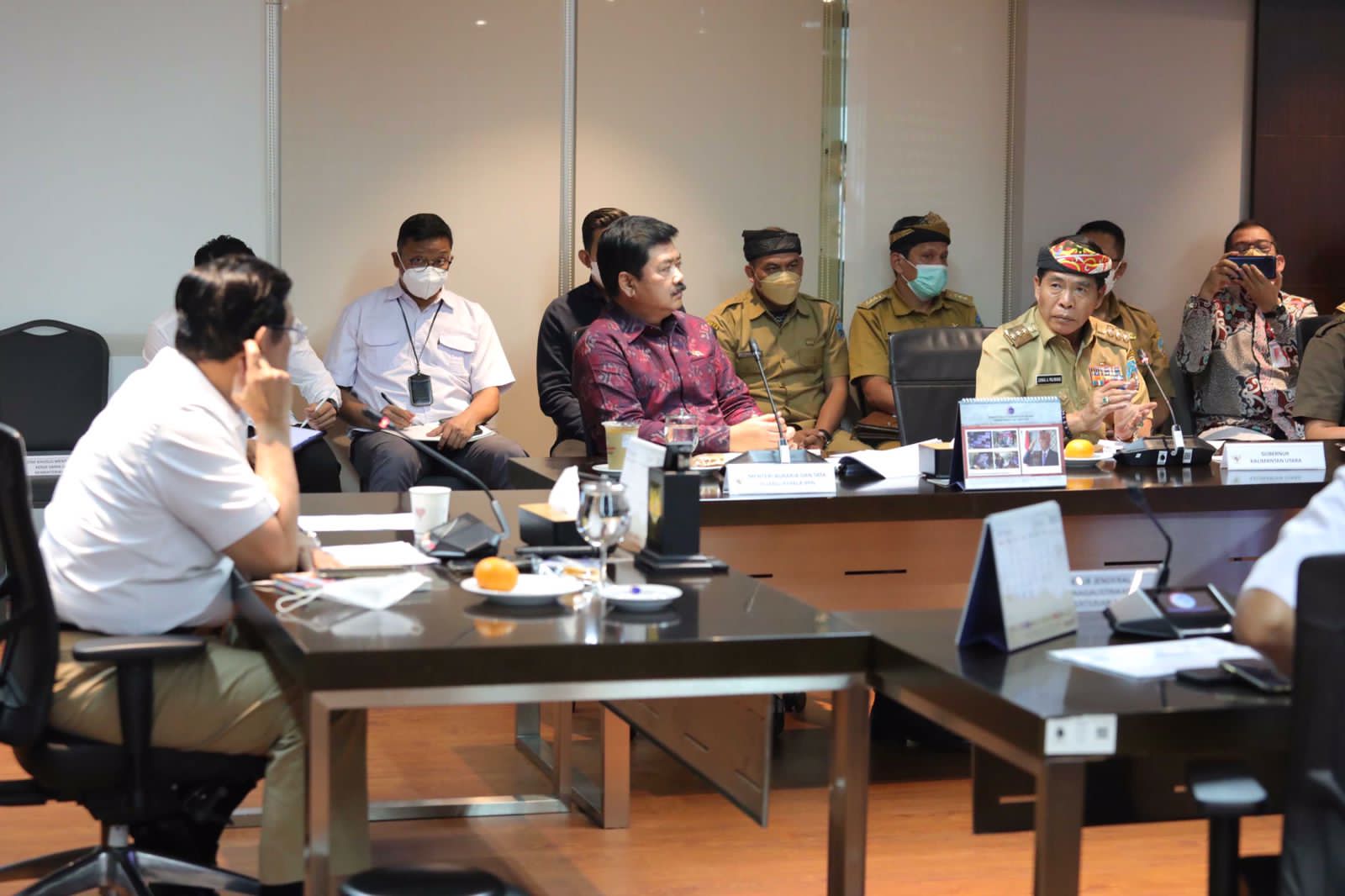 rapat-gubernur-kaltara-dengan-kemenko-marves.jpg