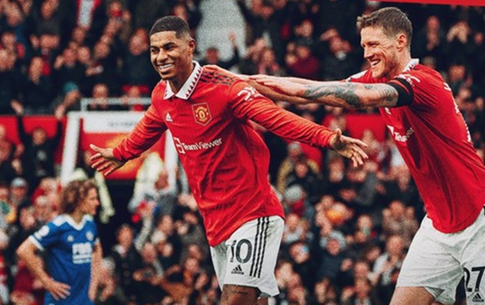 selebrasi-pemain-manchester-united-marcus-rashford-usai-menjebol-gawang-leicester-gr.jpg
