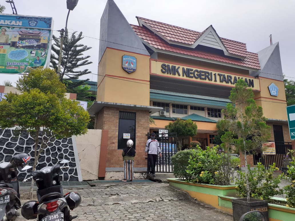 smk-negeri-1-kota-tarakan-terletak-di-kelurahan-pamusian-211220.jpg