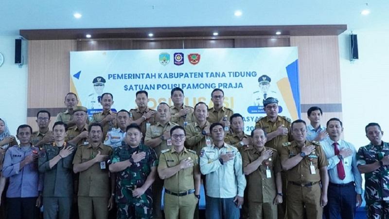 Bupati Ibrahim Ali Hadiri Sosialisasi Pemberdayaan Satuan Perlindungan Masyarakat Jelang Pemilu 2024