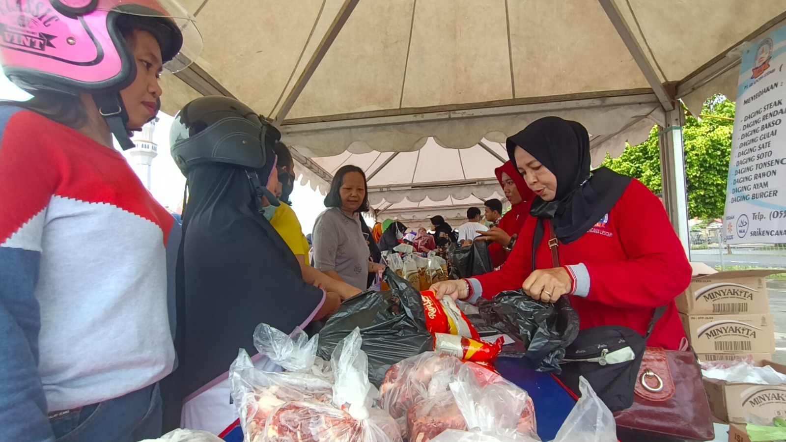stok-daging-sembako-dan-komoditas-pangan-dijamin-tersedia-sampai-lebaran-idul-fitri.jpg