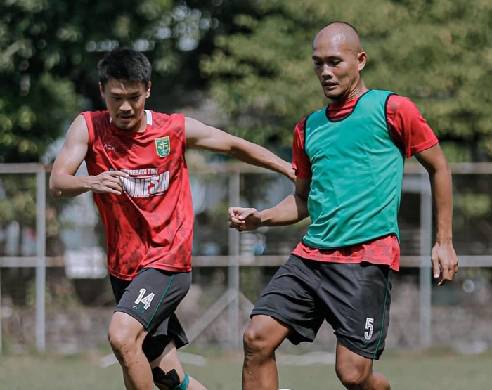 suasana-latihan-persebaya-surabaya-jelang-lawan-arema-fc-di-bri-liga-1.jpg