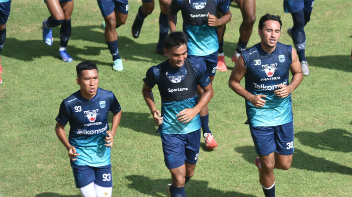 suasana-latihan-tim-persib-bandung-belum-lama-ini-26012022.jpg