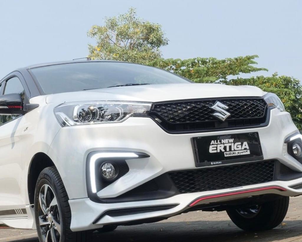 Begini Cara Aman Belajar Menyetir Mobil Bertransmisi Manual untuk Pemula