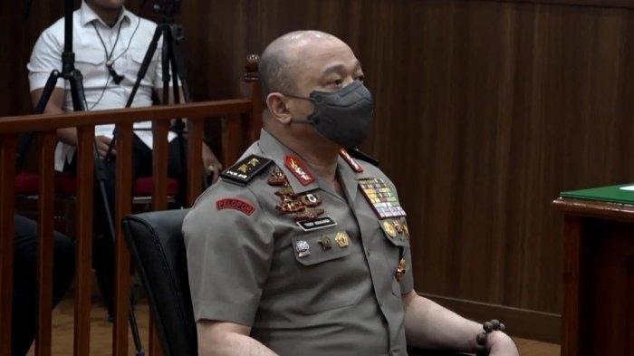 teddy-minahasa-diberhentikan-tidak-dengan-hormat-atau-dipecat.jpg