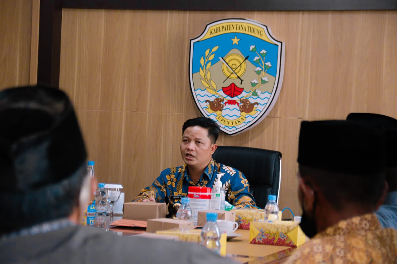 tokoh-adat-bertemu-bupati-tana-tidung.jpg