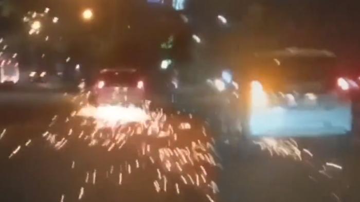 viral-mobil-seret-motor-hingga-sejauh-5km-di-Bandung.jpg