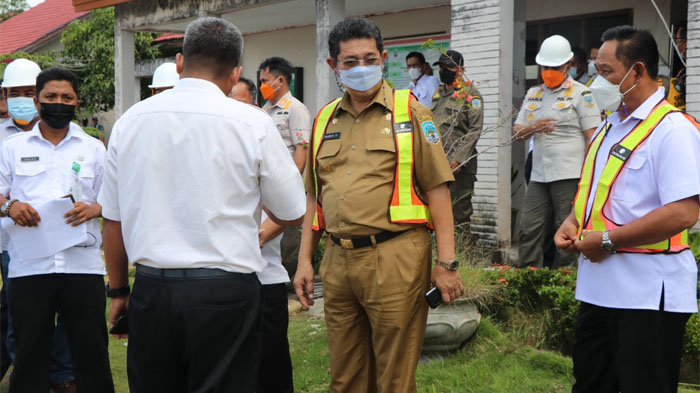 wagub-kaltara-dr-yansen-tp-msi-di-tengah-agenda-monev-di-smk-negeri-2-malinau-kota.jpg