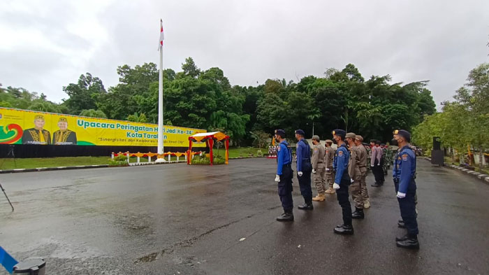 wali-kota-tarakan-saat-menjadi-inspektur-upacara-di-momen-peringatan-hut-ke-24-kota-tarakan.jpg