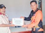111025-PT-SIL-SIP-beri-bantuan-untuk-korban-kebakaran-Desa-Mansalong.jpg