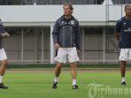 Denny-Landzaat-bersama-Alex-Pastoor-dan-Patrick-Kluivert.jpg
