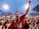 Gelandang-AC-Milan-Ismael-Bennacer-dirayu-Manchester-United-untuk-pindah-ke-Old-Trafford.jpg