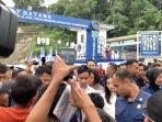 Warga Kesal tak Bisa Bersalaman dengan Gibran saat Kunjungan ke Samarinda, Lihat Terowongan Selili