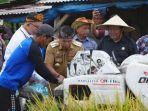 Gubernur-Kaltara-H-Zainal-Arifin-Paliwang-hadir-ikut-panen-bersama-hg.jpg