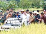 Gubernur-Kaltara-Zainal-A-Paliwang-melakukan-panen-raya-trge.jpg
