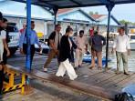 Juliet-dkk-saat-akan-dibawa-ke-Tanjung-Selor-131025.jpg