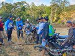 Kades-dan-warga-Binuang-bantu-pencarian-011-09032024.jpg