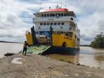 Kapal-Feri-KMP-Manta-07082025jpg.jpg