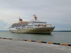 Kapal-Pelni-KM-Lambelu-saat-merapat-ke-dermaga-Pelabuhan-Tunon-Taka-Nunukan.jpg