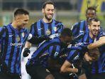 Marcus-Thuram-Nicolo-Barella-dan-para-pemain-Inter-Milan-110125.jpg