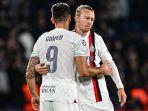 Olivier-Giroud-dan-Simon-Kjaer-AC-Milan-251023.jpg
