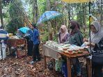 Wisata Kuliner Unik di Pasar Rakyat Lembah Bambu Tanjung Selor Bulungan, Belanja Pakai Uang Bambu