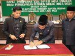 Pj-Wali-Kota-Tarakan-bersama-DPRD-Tarakan-menyetujui-Raperda-KLA.jpg
