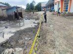 Polisi-telah-memasang-police-line-di-lokasi-semburan-lumpur-dtjnf.jpg