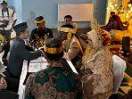 Tiga Pasangan Pengantin Diarak Keliling hingga 2 Kilometer, Tarik Perhatian Masyarakat Malinau
