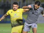 Renan-Alves-dan-Matheus-Pato-Derby-Papadaan-300722.jpg