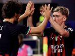 Selebrasi-Adli-dan-Alexis-Saelemaekers-AC-Milan.jpg