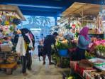 Suasana-di-Pasar-Imbayud-Taka-etjhryk.jpg
