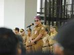 Suriansyah-memberikan-arahan-pada-apel-pagi.jpg