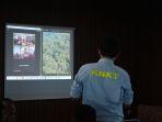 Tim-penolong-dan-Investigator-KNKT-saat-melakukan-kajian-dokumentasi-hbgx.jpg