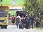 aktivitas-pengguna-jasa-di-pelabuhan-speedboat-malinau-gjfyh.jpg