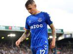 bek-everton-lucas-digne-101221.jpg