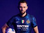 bek-inter-milan-stefan-de-vrij-22072021.jpg