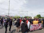 demo-uu-cipta-kerja-omnibus-law-di-malinau-09102020_2.jpg
