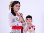 denada-dan-anaknya-aisha.jpg