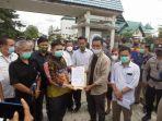 dprd-malinau-dan-mahasiswa-tandatangan-penolakan-uu-cipta-kerja-09102020.jpg