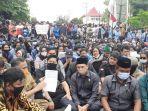 duduk-bersama-massa-121020.jpg