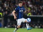 gelandang-inter-milan-nicolo-barella-030522.jpg