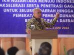 gubernur-isran-noor-saat-ditanya-terkait-cawe-cawe-politik-presiden-ryht.jpg