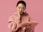 ilustrasi-perempuan-baca-buku-223.jpg