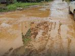 jalan-rusak-kubar1.jpg