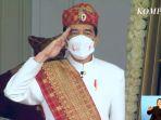 jokowi-pakai-baju-tulang-bawang-pakaian-adat-lampung-170821_1.jpg