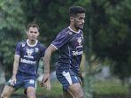 kalah-dari-psm-makassar-di-bri-liga-1-ricky-kambuaya-ngaku-kecewa.jpg