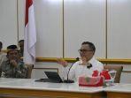 menpan-rb-abdullah-azwar-anas-saat-berkunjung-ke-kantor-bupati-ppu-srh.jpg