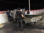 mobil-pick-up-terbakar-02-04032022.jpg